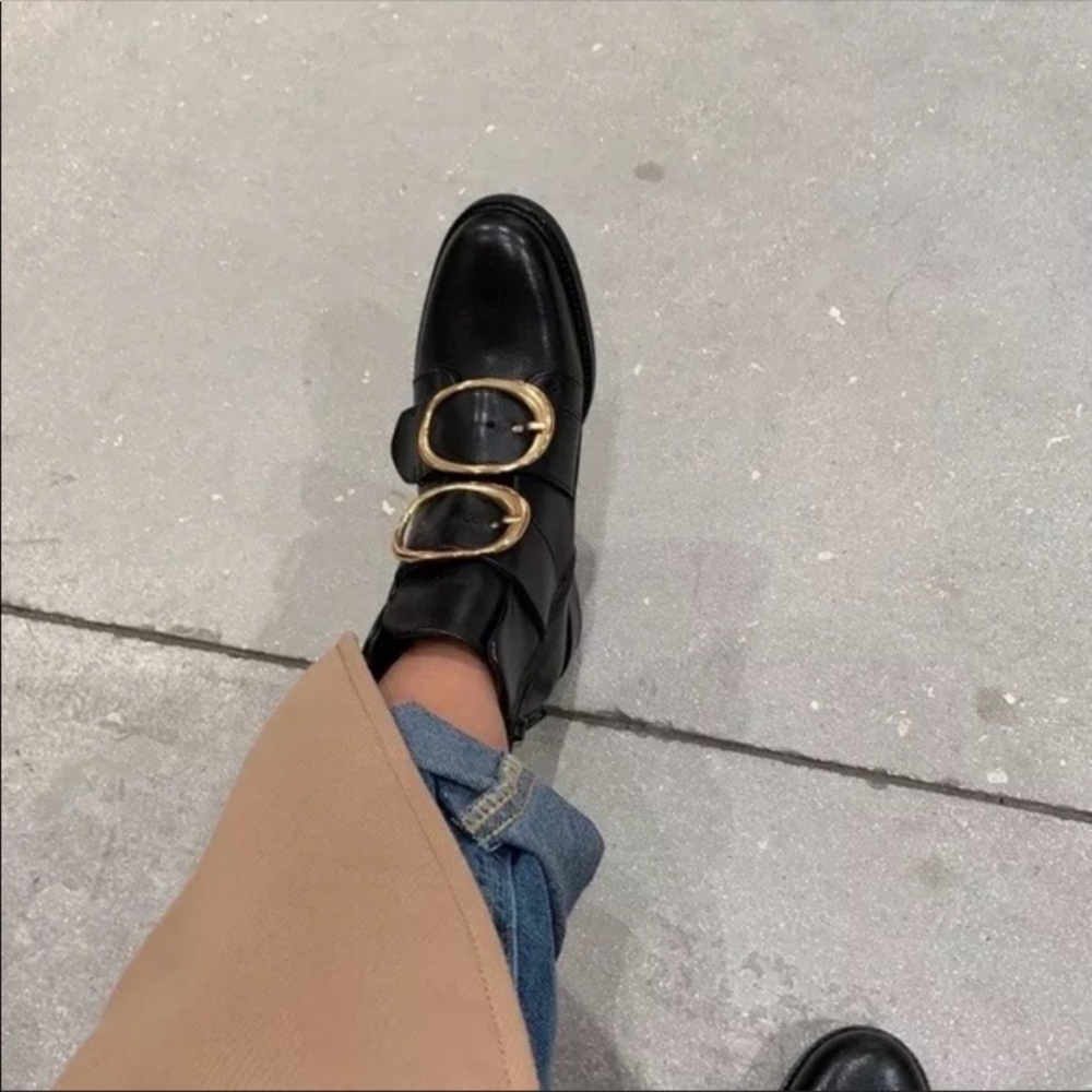 Maje Felipe Gold Buckle  Ankle Boots Black Leather Flats Chelsea size 40 US 9.5